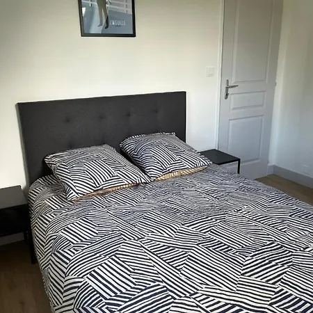 L' Aval Ετρετά